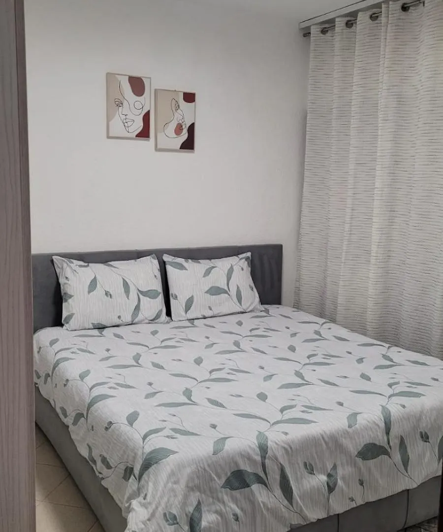 Апартаменты Brayan Guest House Поградец